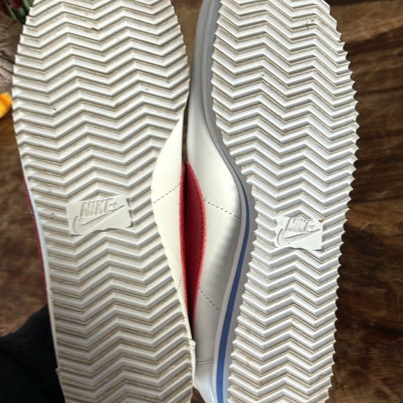 Nike Cortez Size 7.5 - Picture 5 of 10